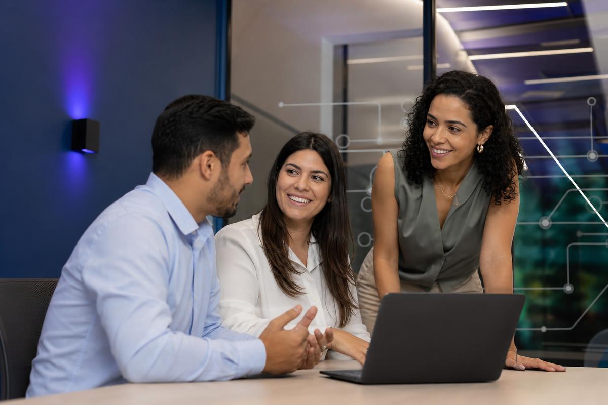 Trend people working together in a collaborative environment